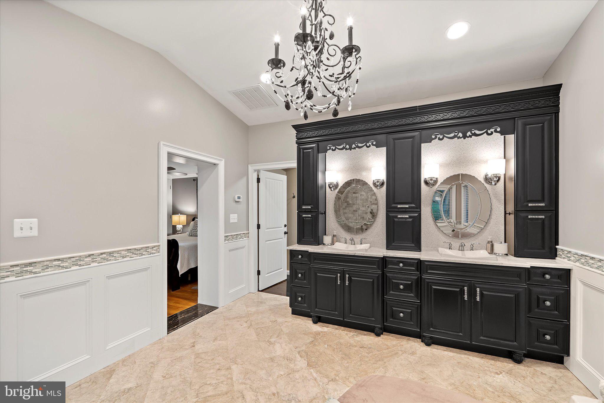 8121 TRURO COURT
