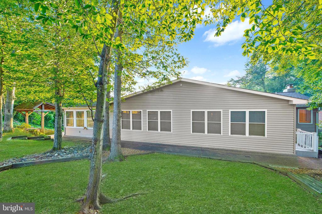 8121 TRURO COURT