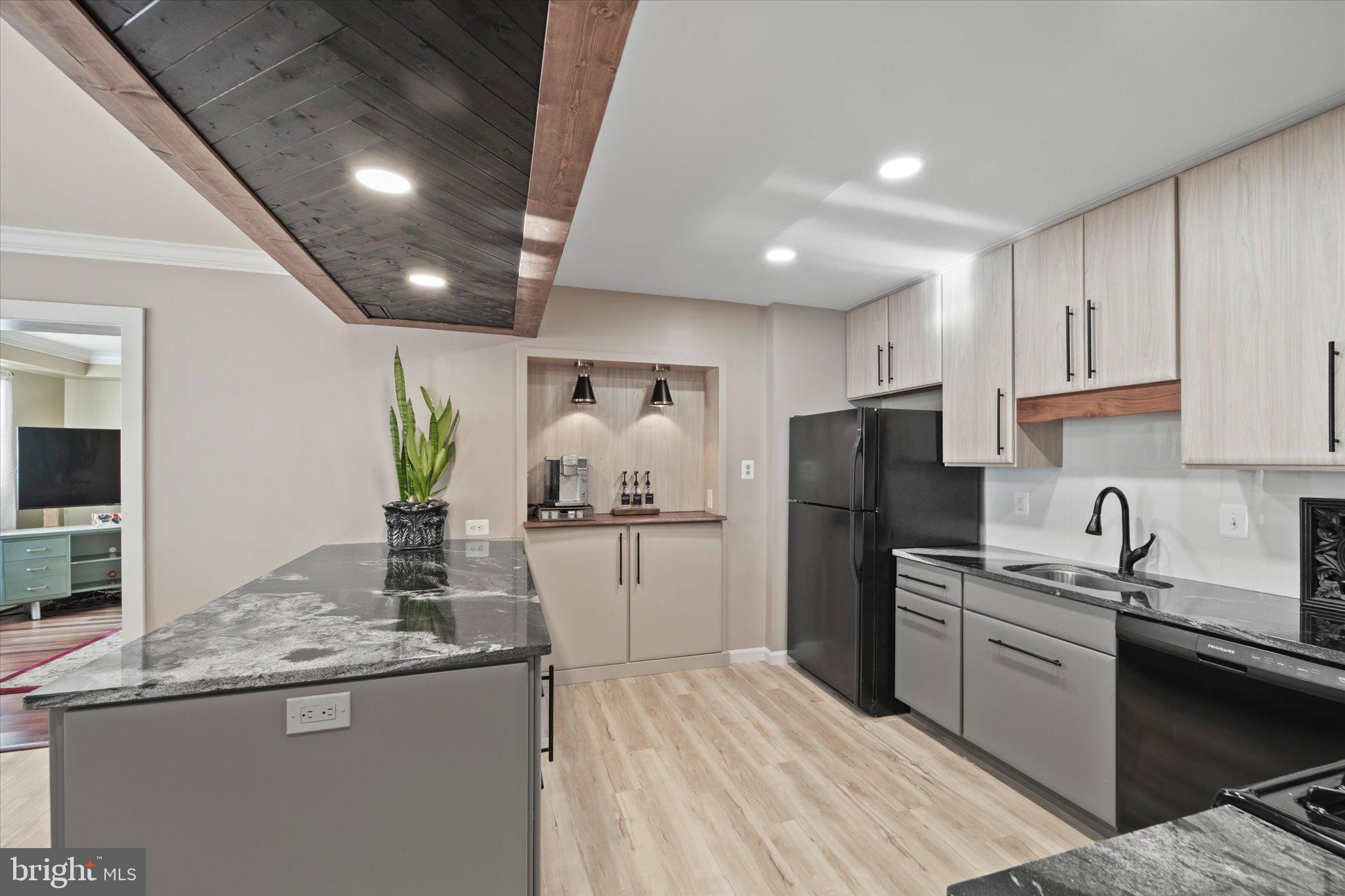 8121 TRURO COURT