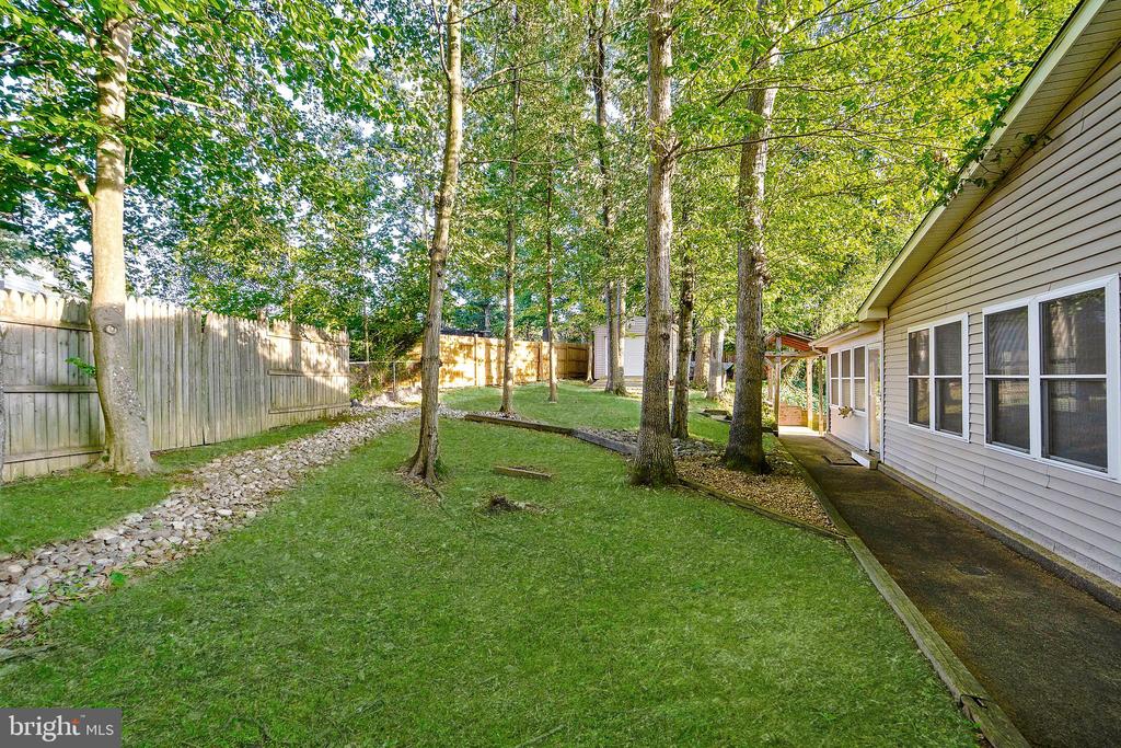 8121 TRURO COURT