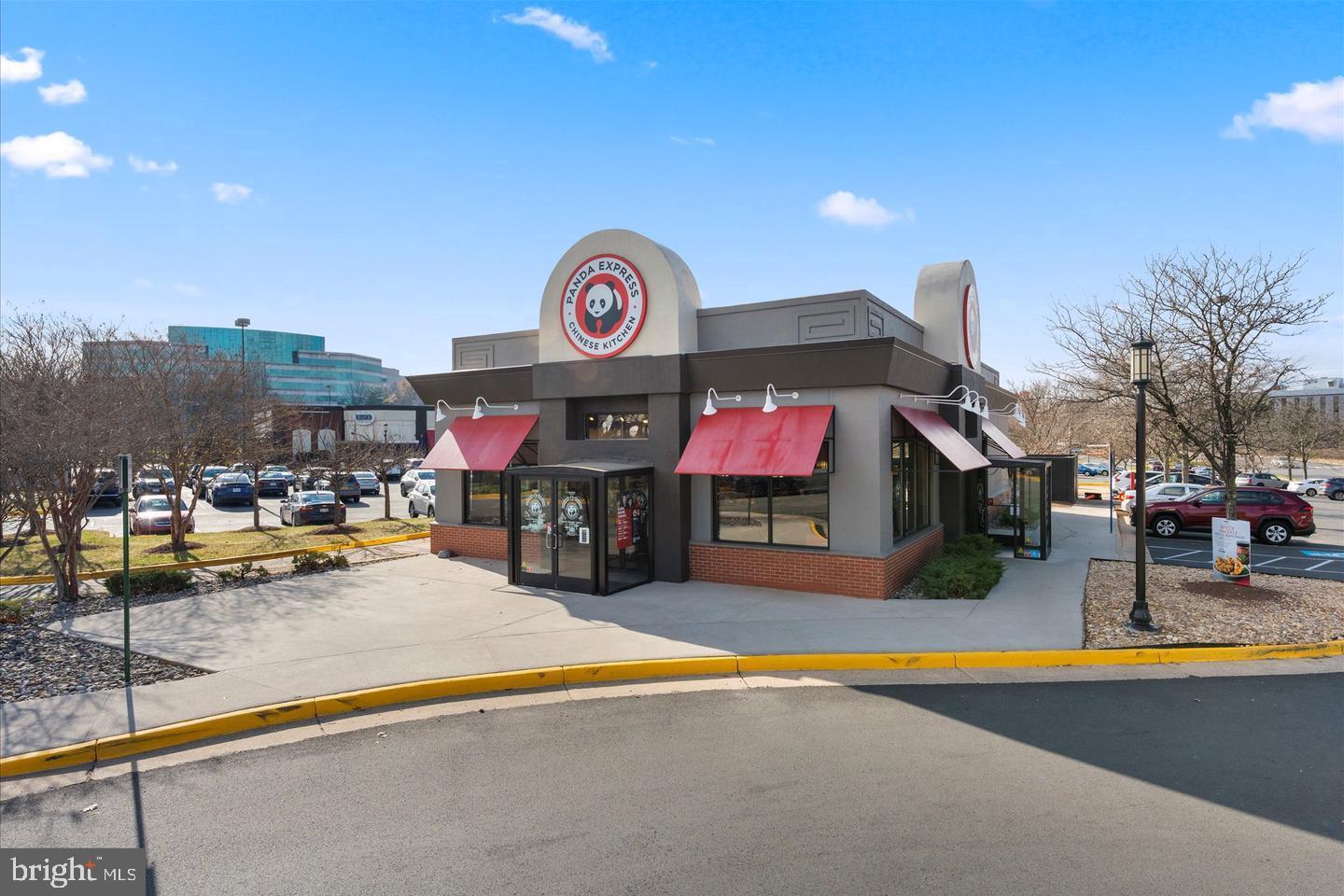 7613 LEE HIGHWAY 302