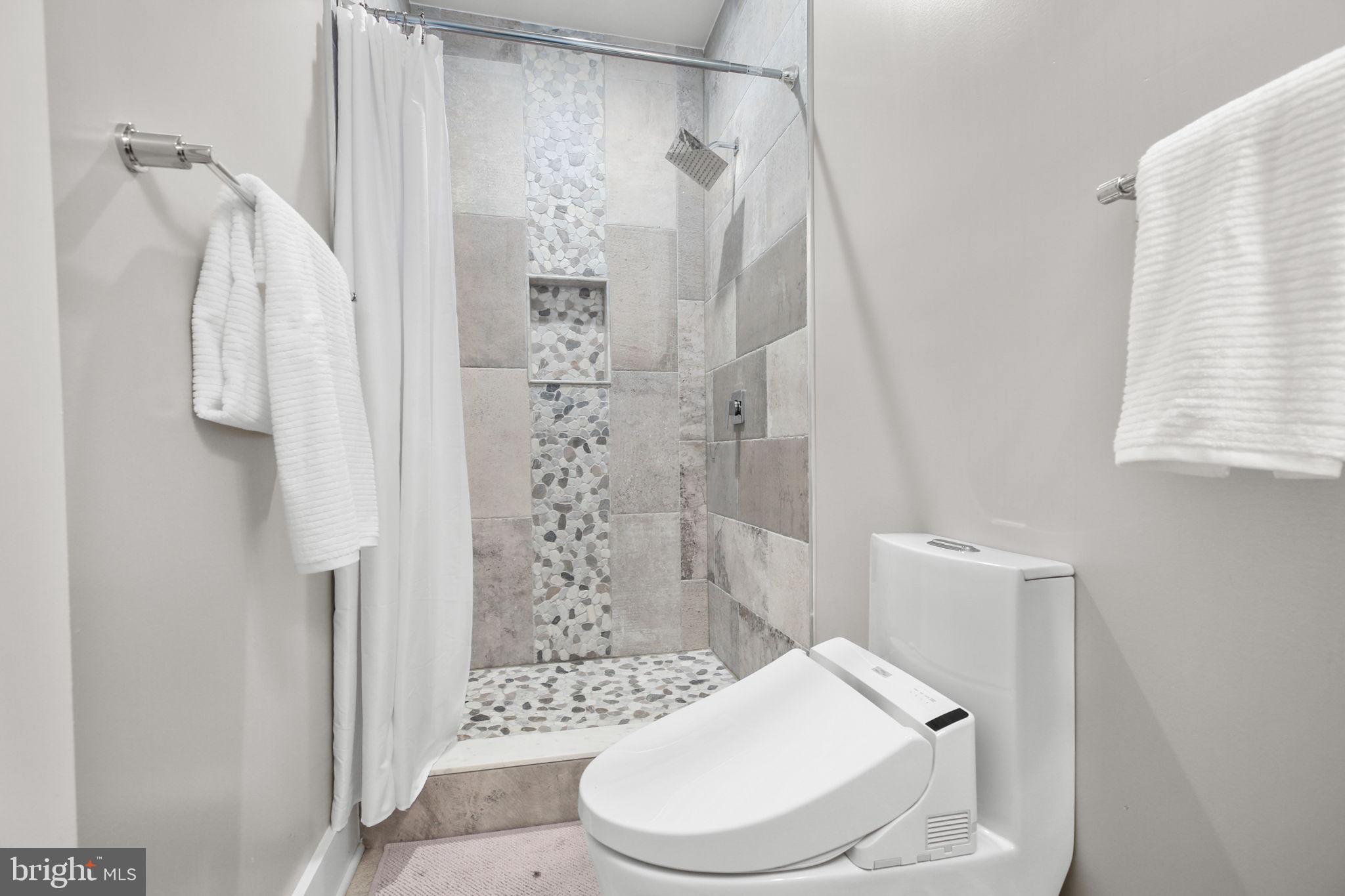 5911 MOUNT VERNON BOULEVARD