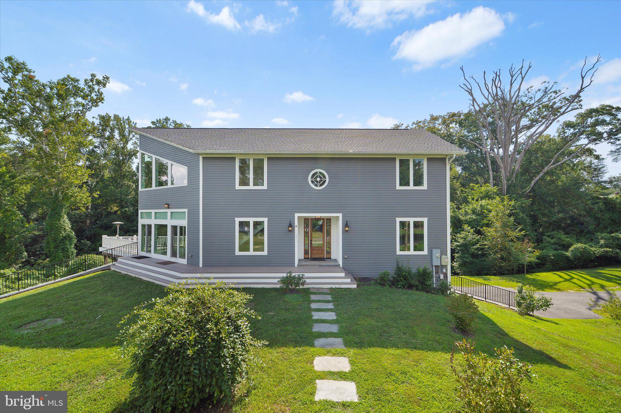 5911 MOUNT VERNON BOULEVARD