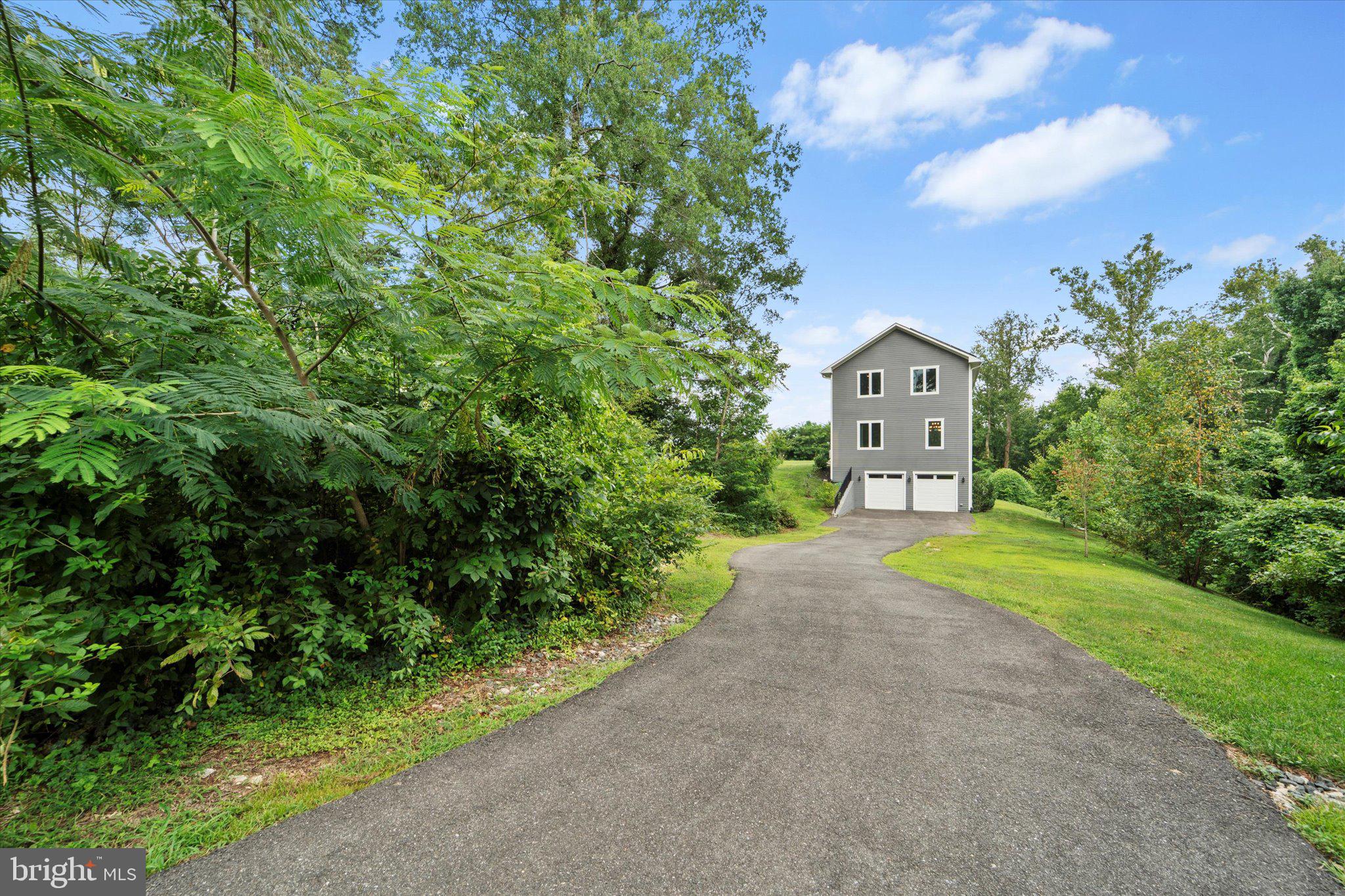 5911 MOUNT VERNON BOULEVARD