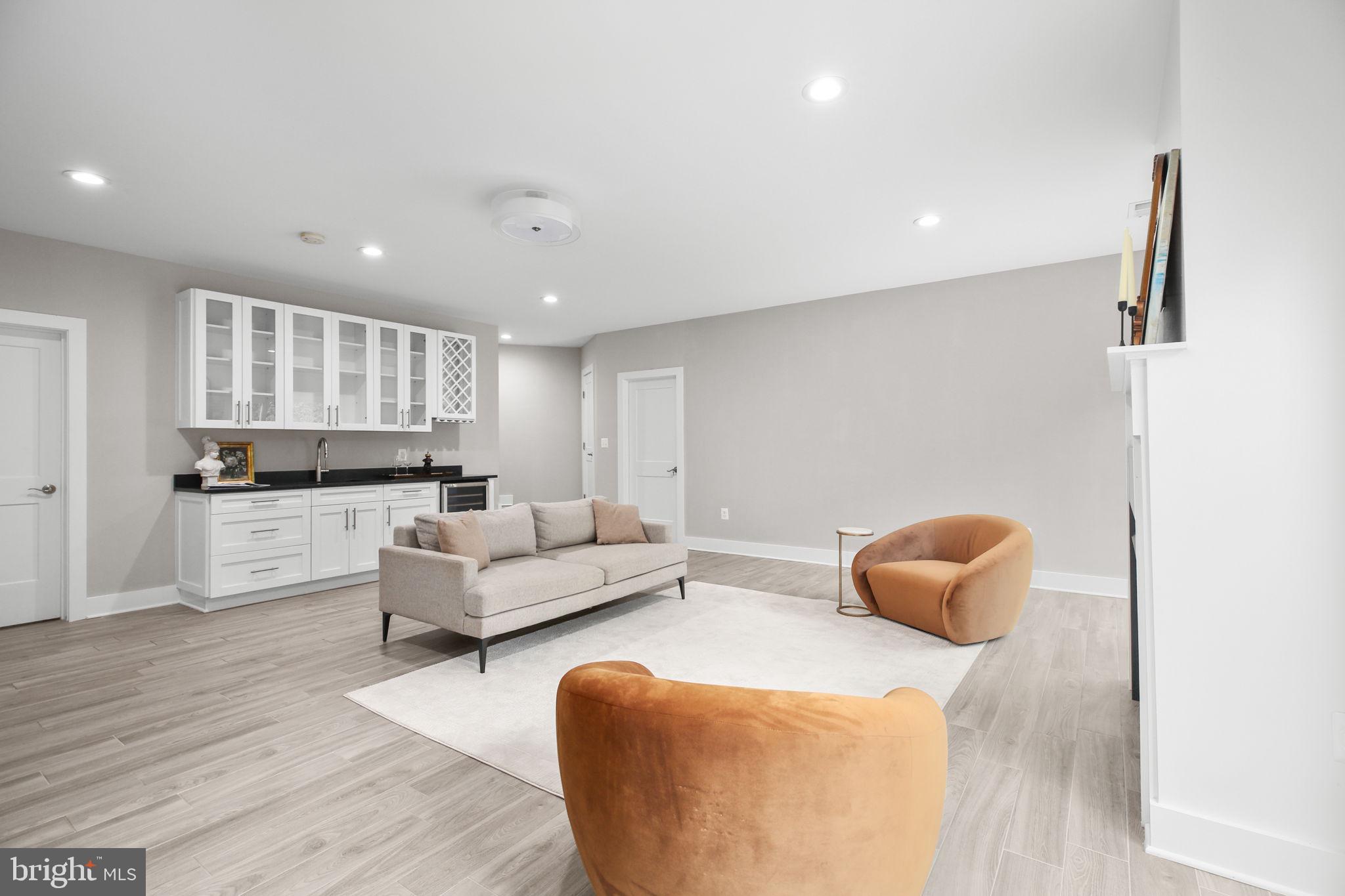 5911 MOUNT VERNON BOULEVARD