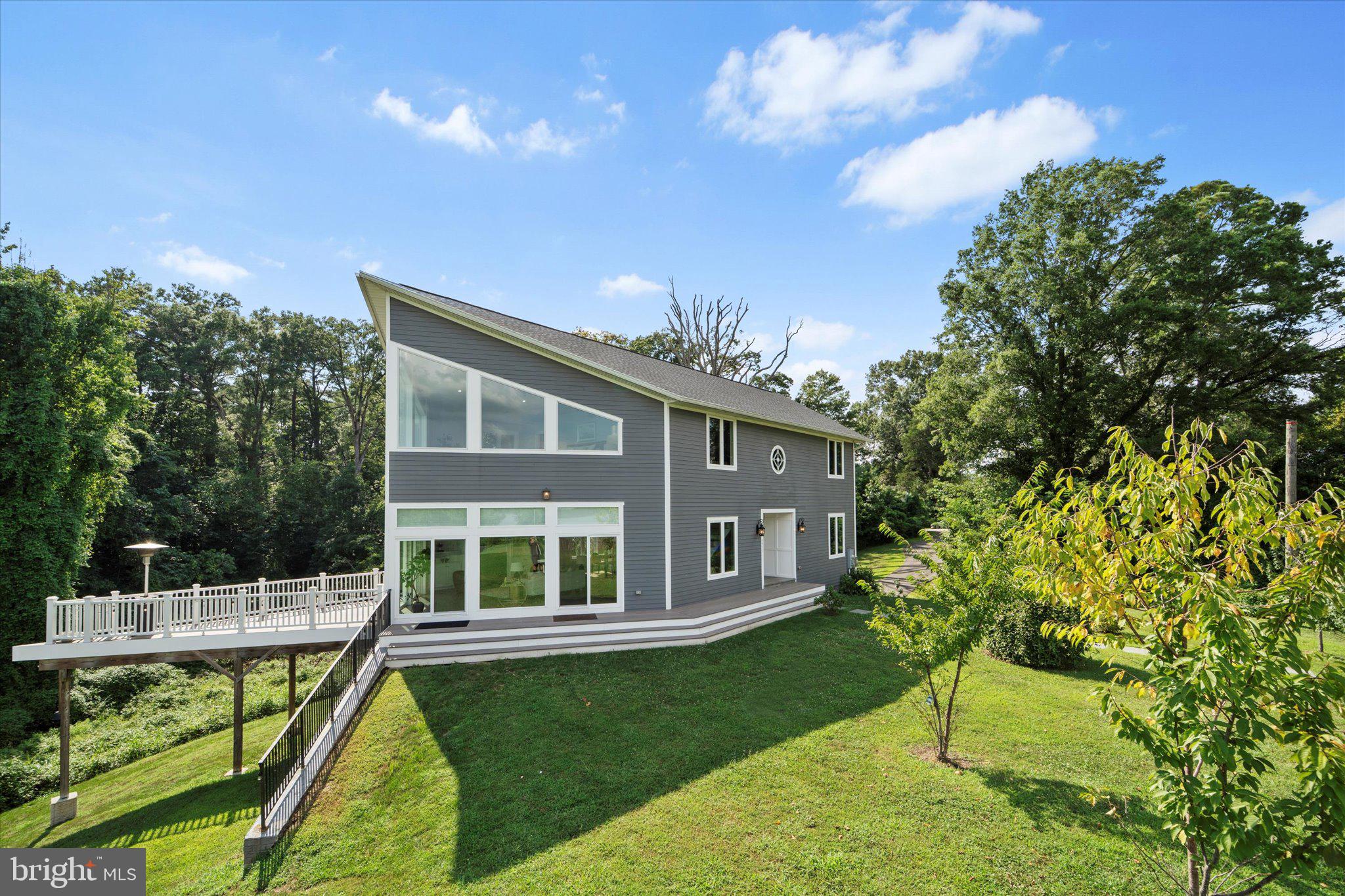 5911 MOUNT VERNON BOULEVARD