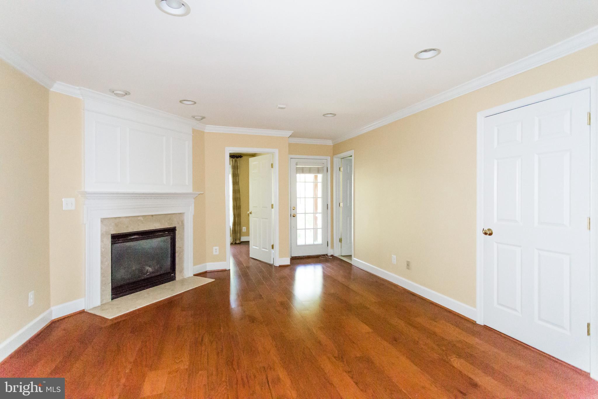 2462 TERRA COTTA CIRCLE