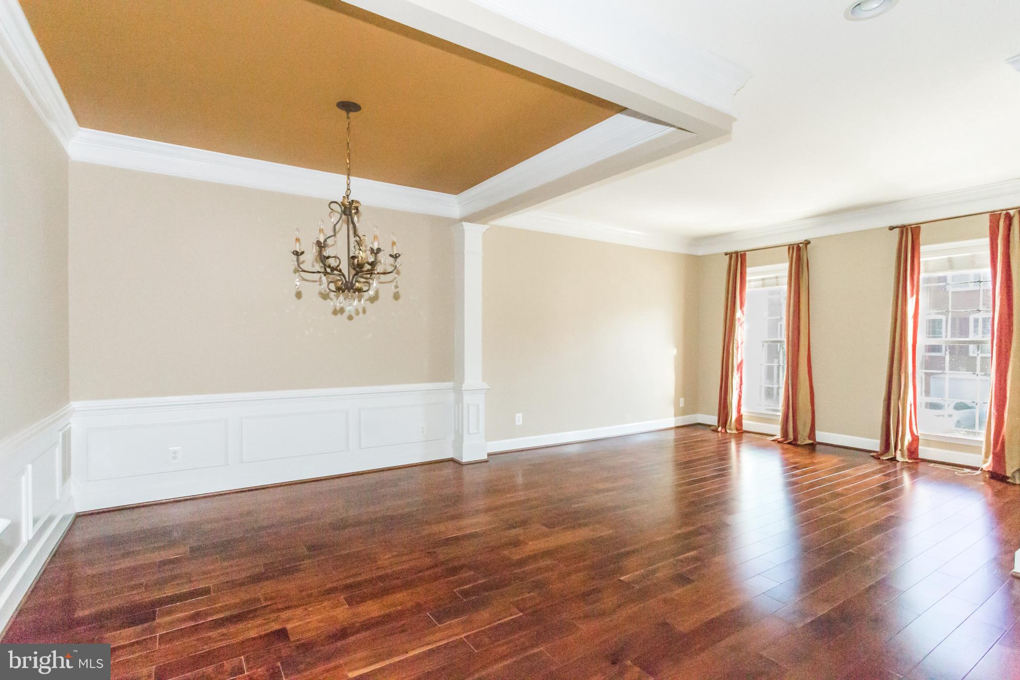 2462 TERRA COTTA CIRCLE