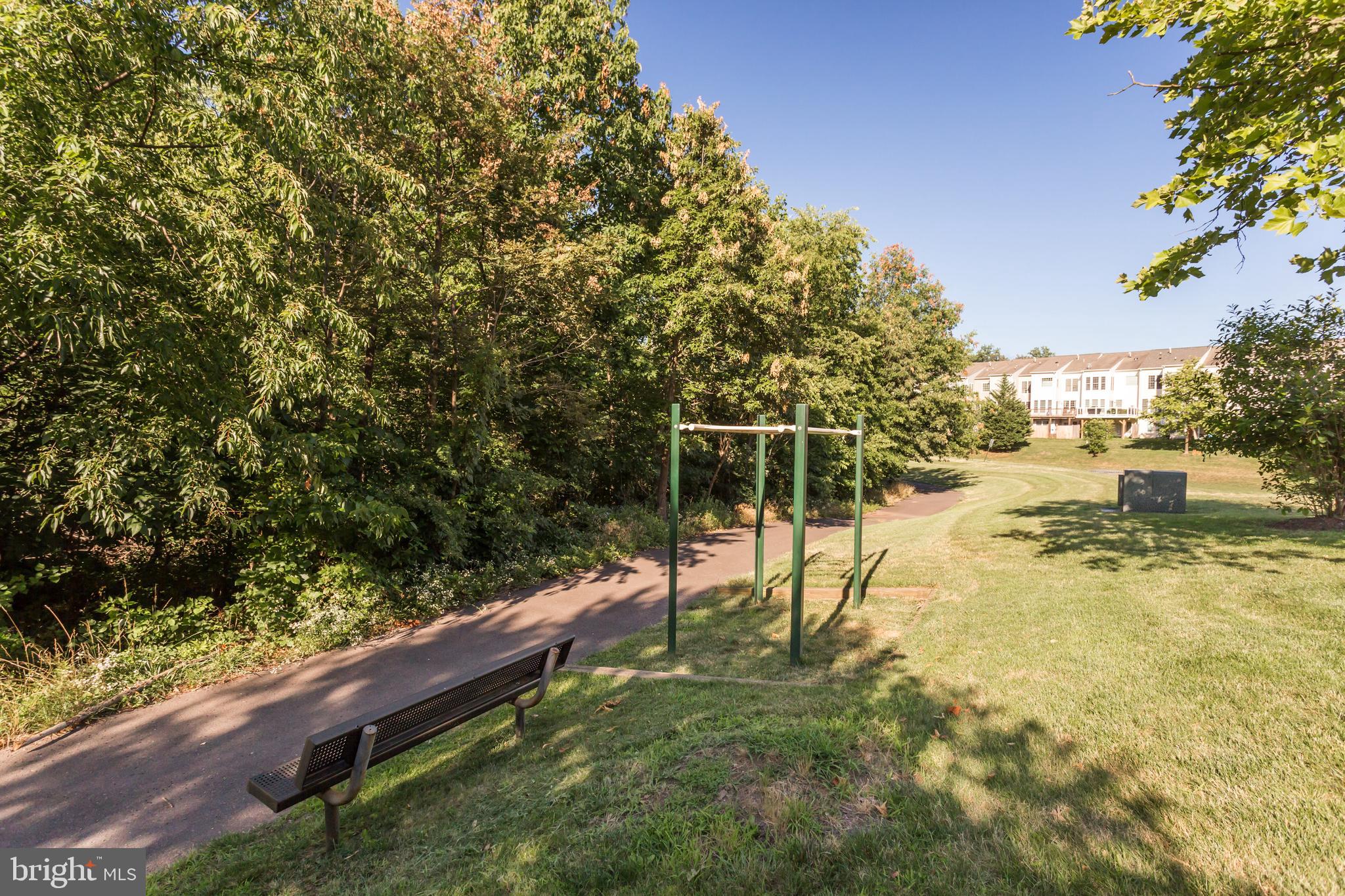 2462 TERRA COTTA CIRCLE