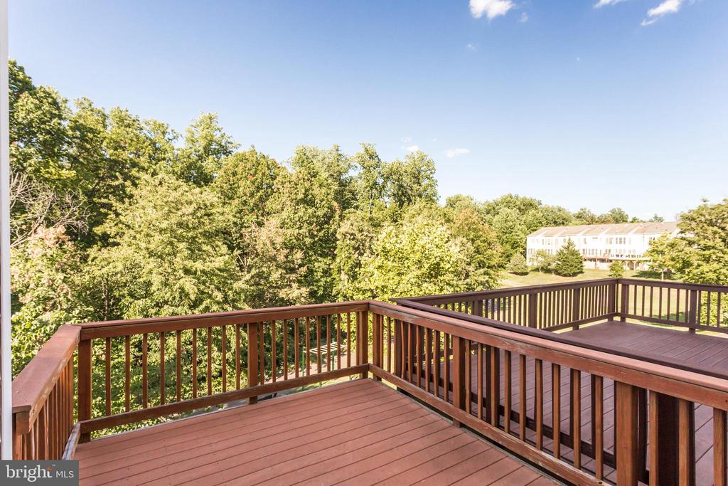 2462 TERRA COTTA CIRCLE
