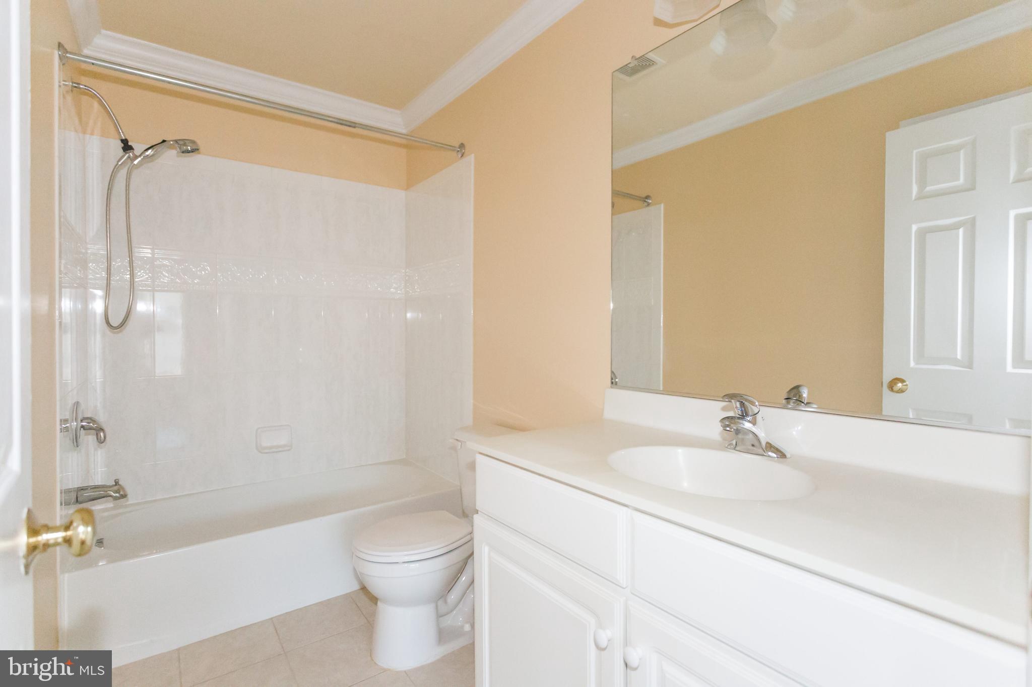 2462 TERRA COTTA CIRCLE