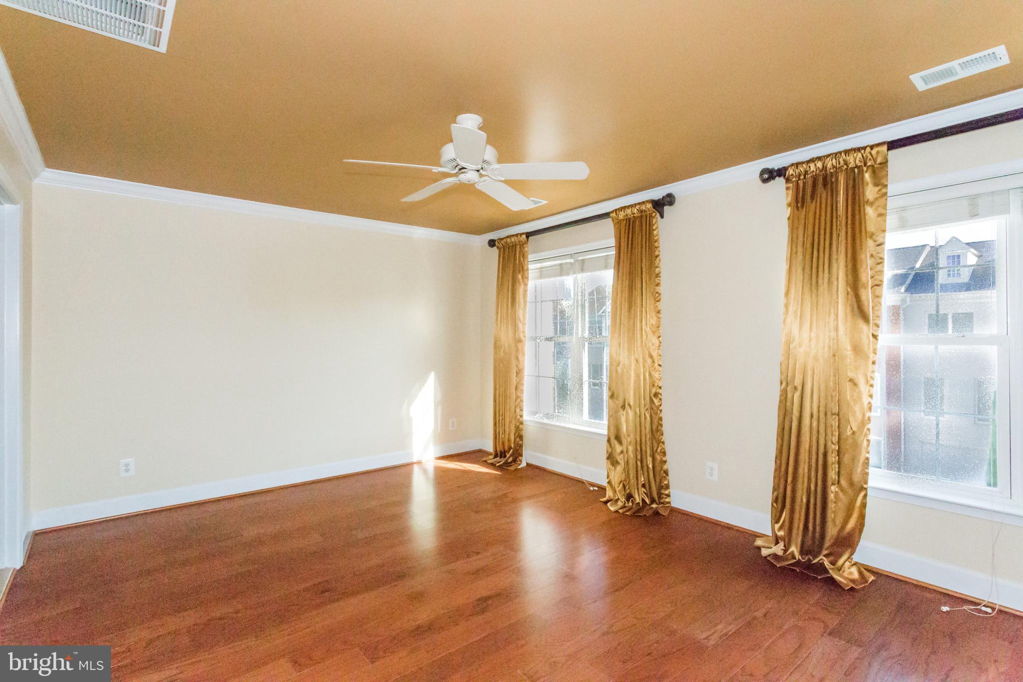 2462 TERRA COTTA CIRCLE