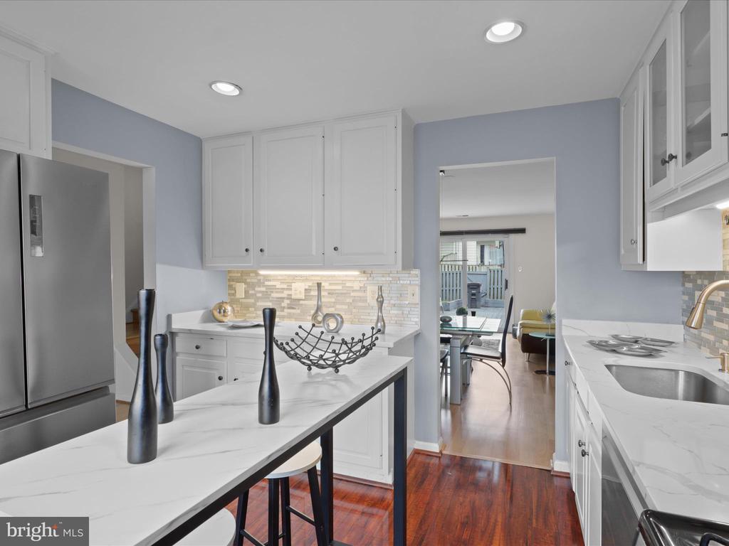 8068 DULCIANA COURT