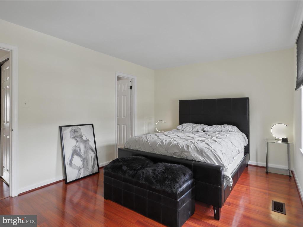 8068 DULCIANA COURT