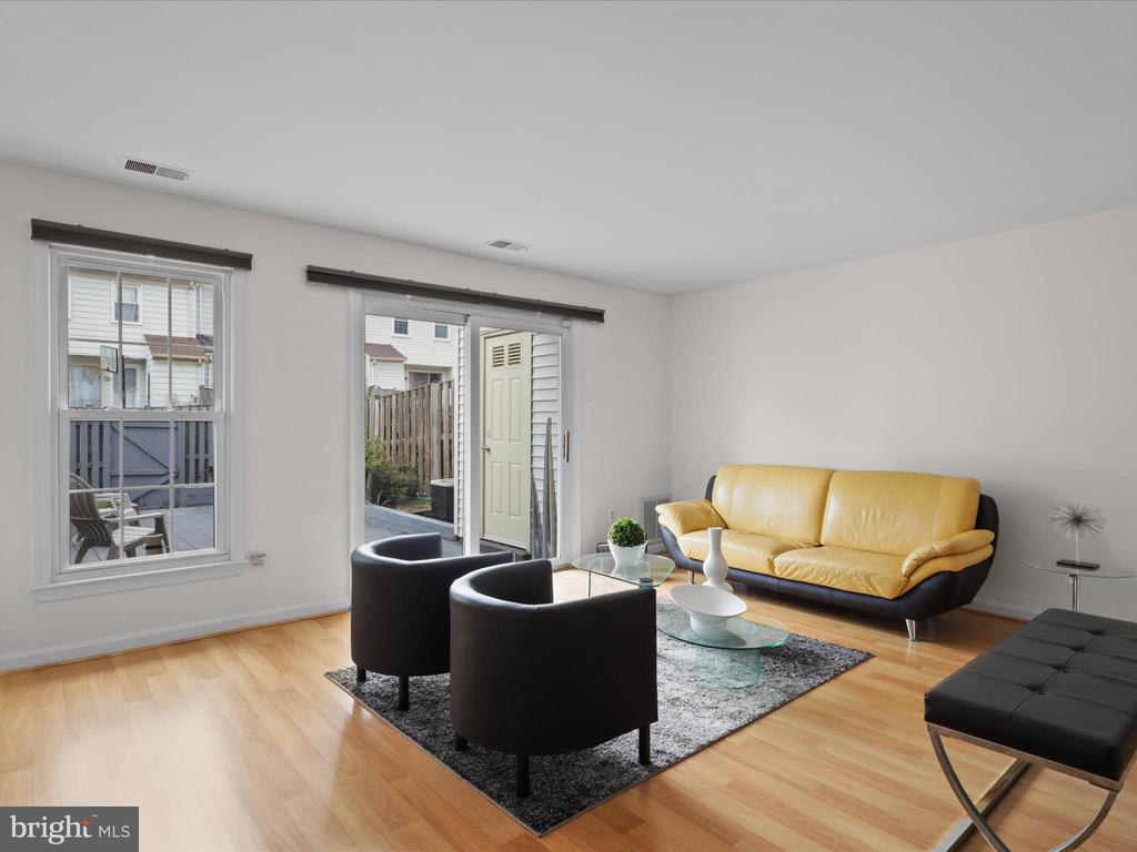 8068 DULCIANA COURT