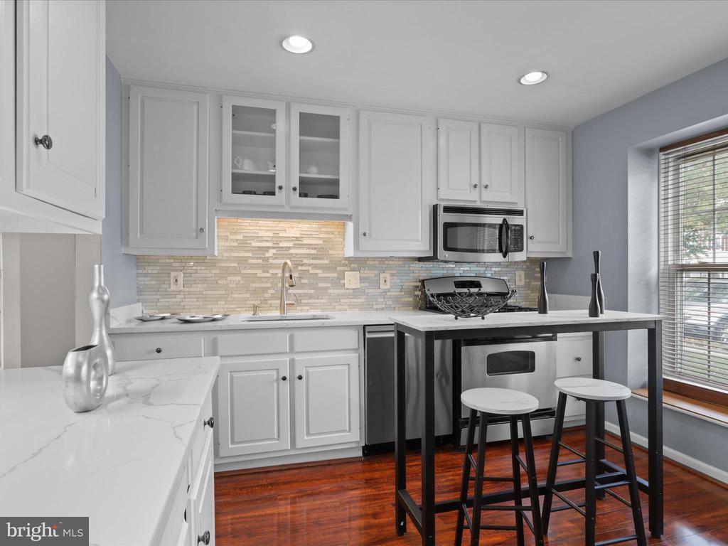8068 DULCIANA COURT