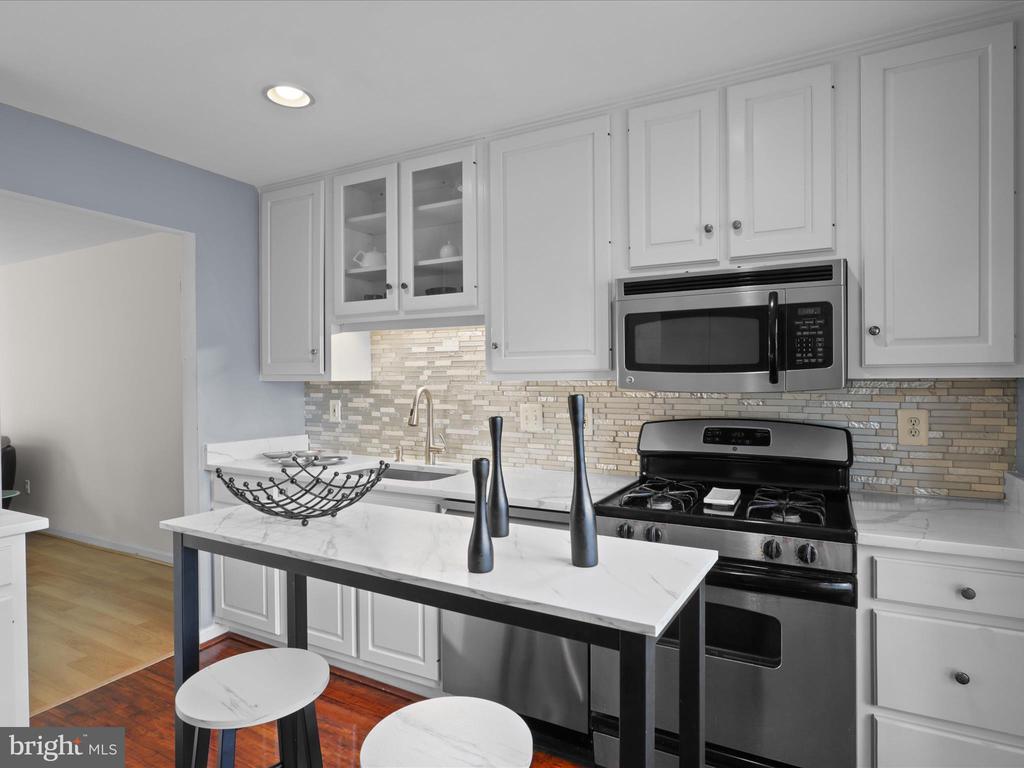 8068 DULCIANA COURT