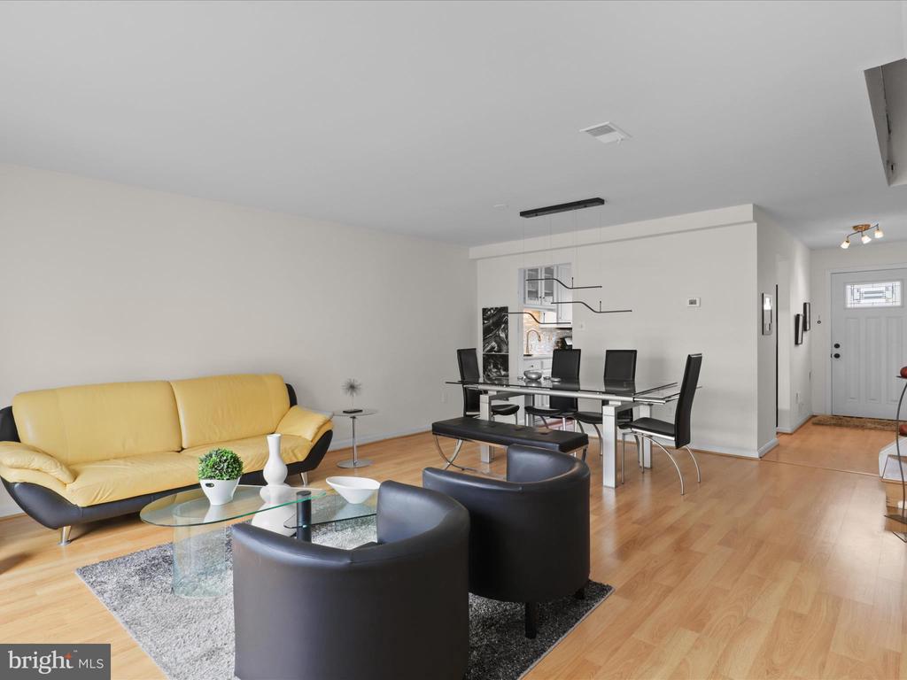 8068 DULCIANA COURT