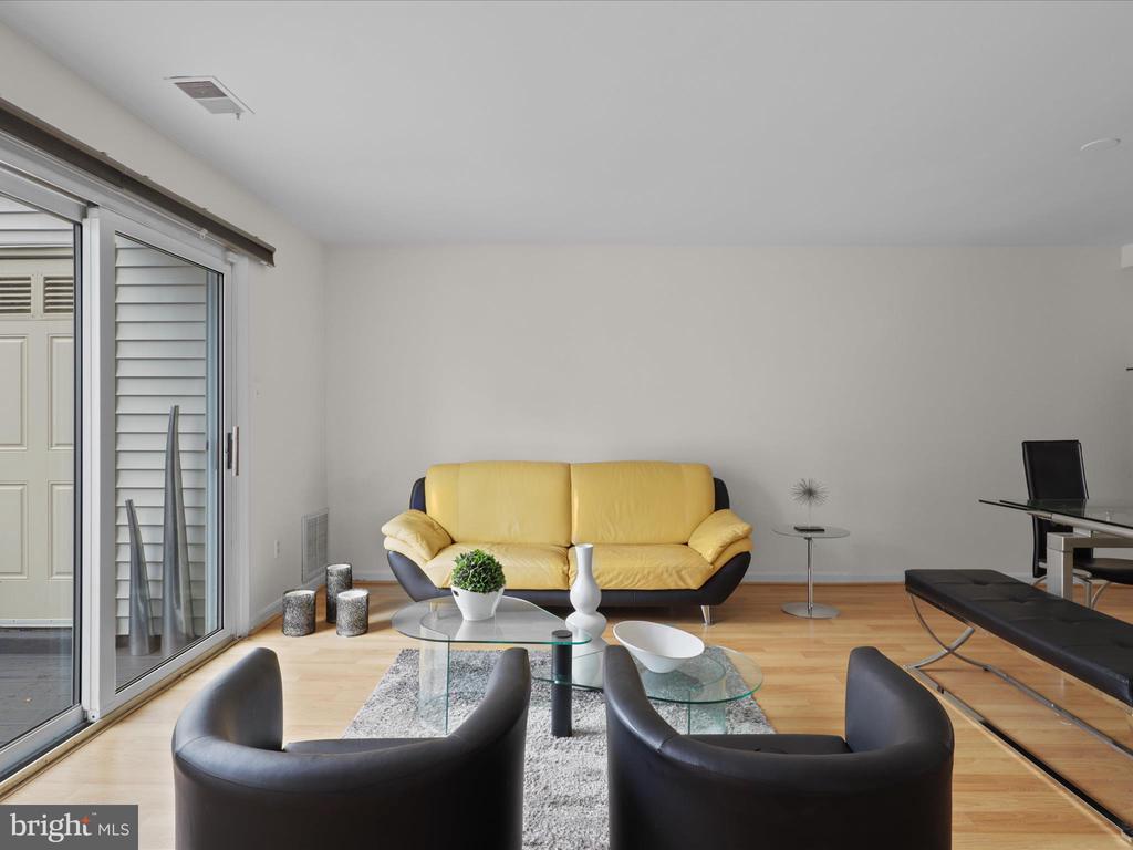 8068 DULCIANA COURT