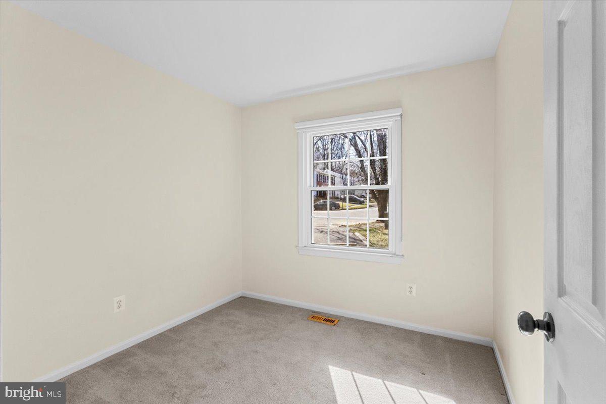 7702 NEWINGTON FOREST AVENUE