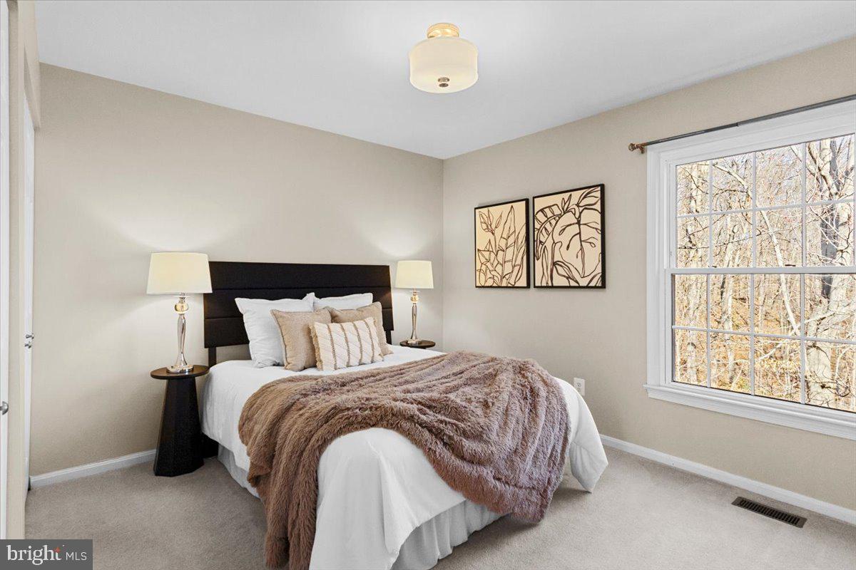 7702 NEWINGTON FOREST AVENUE