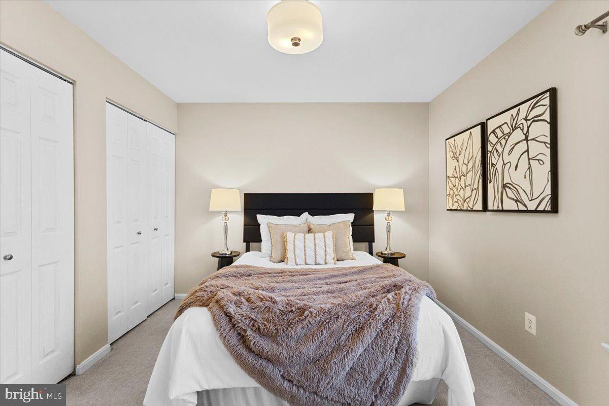 7702 NEWINGTON FOREST AVENUE