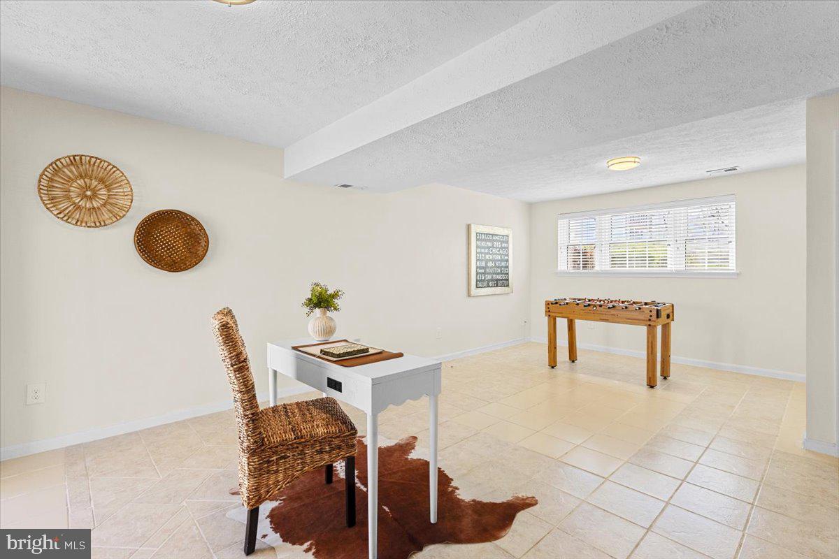 7702 NEWINGTON FOREST AVENUE