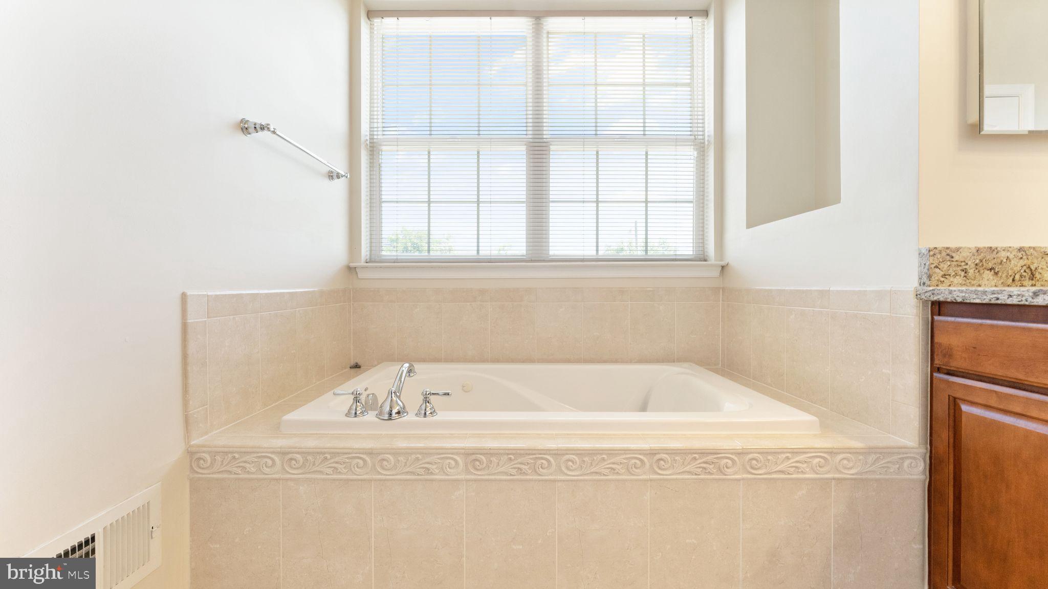 4427 BEECHSTONE LANE B