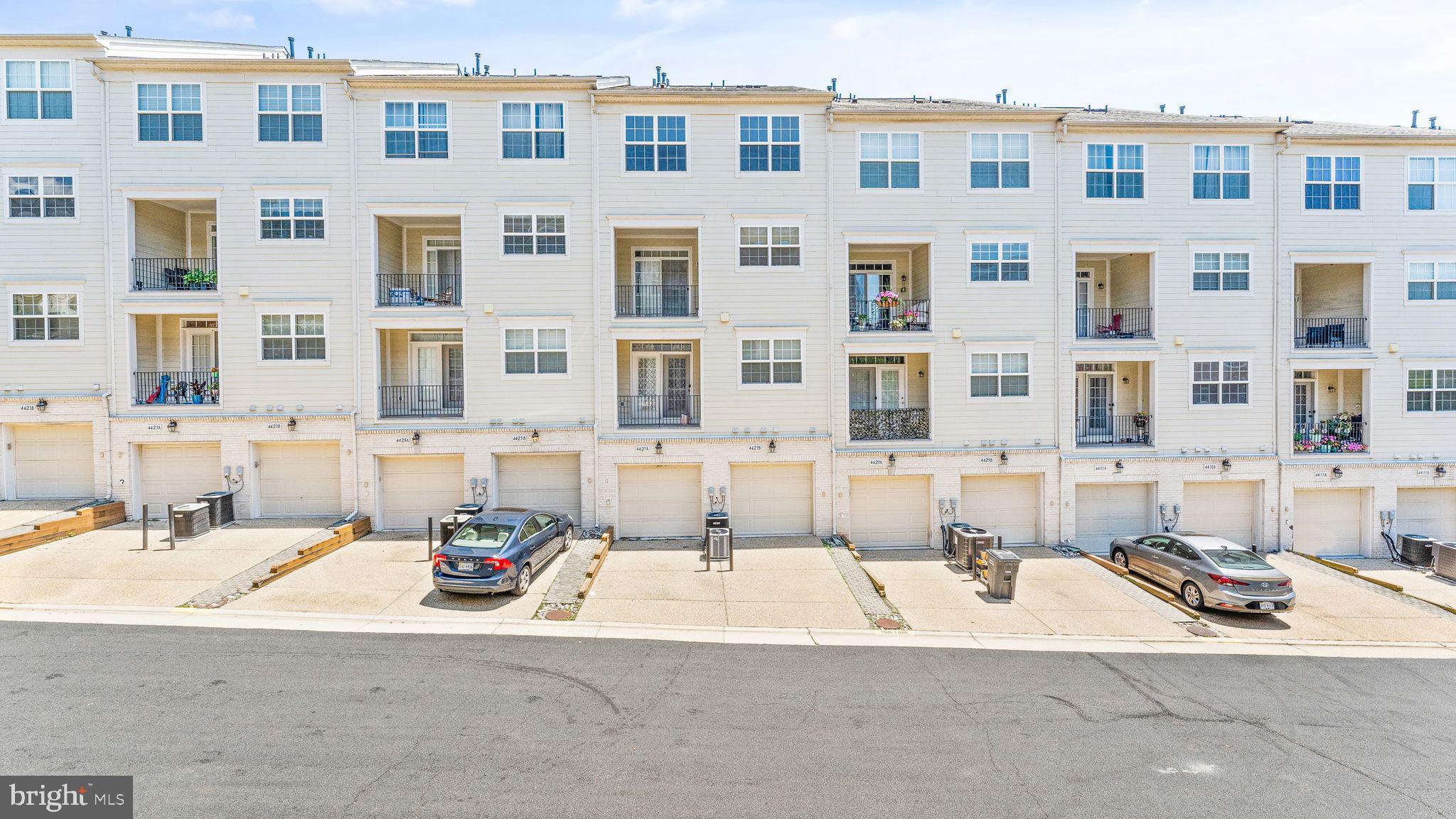 4427 BEECHSTONE LANE B