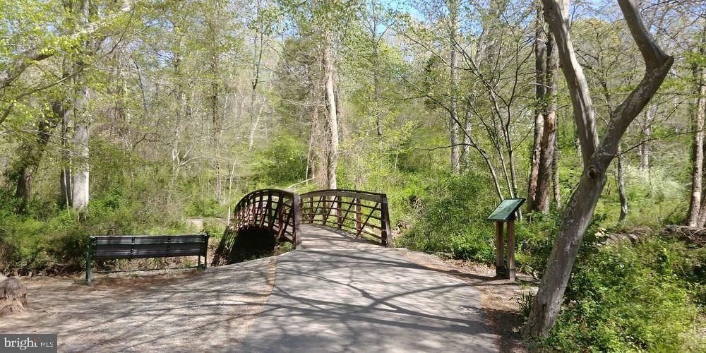 4427 BEECHSTONE LANE B