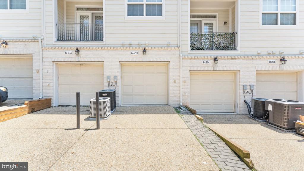 4427 BEECHSTONE LANE