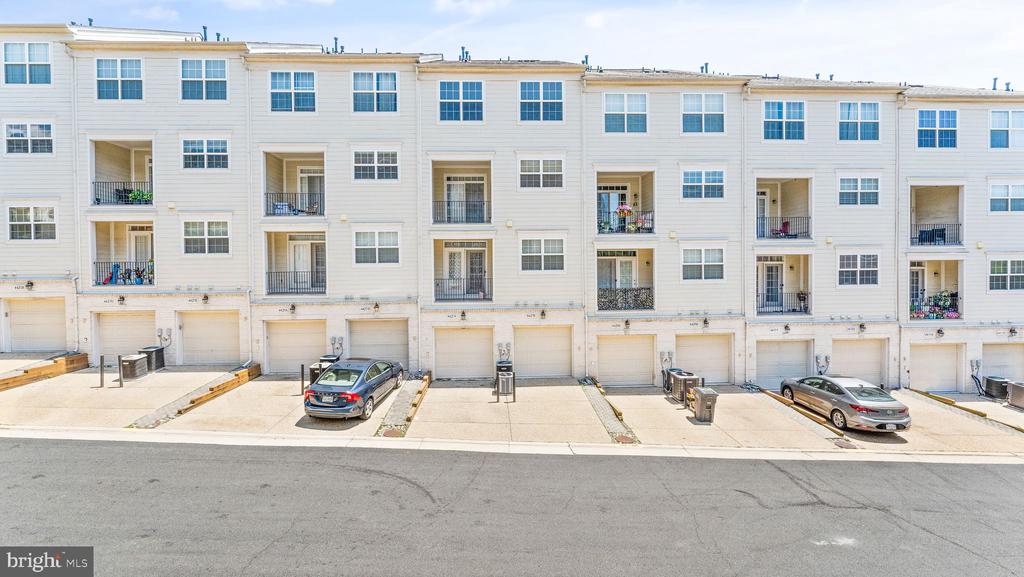 4427 BEECHSTONE LANE
