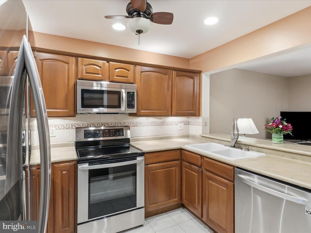 5770 FIRST LANDING WAY Unit: 107