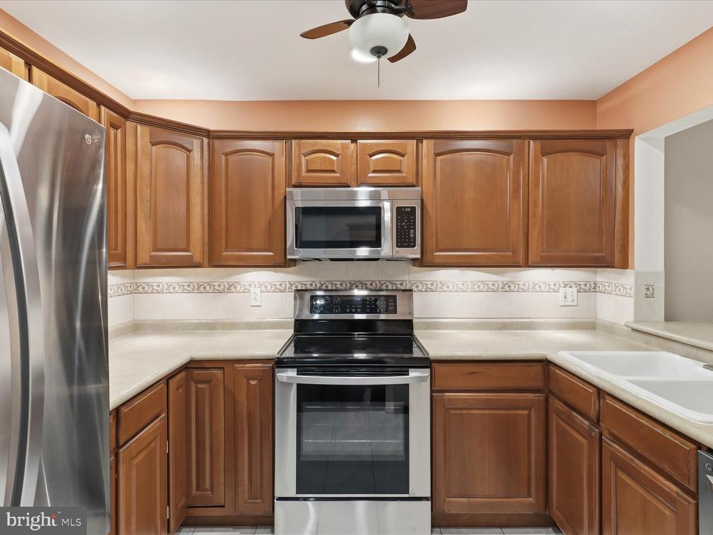 5770 FIRST LANDING WAY Unit: 107