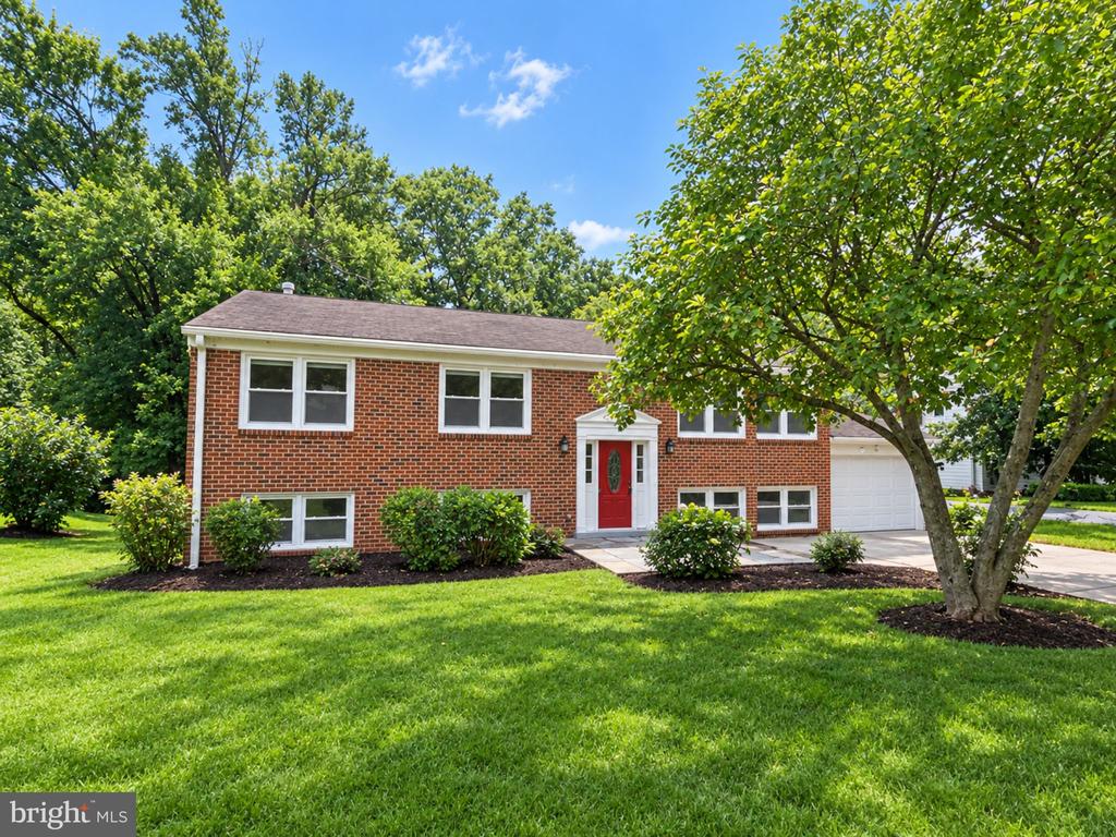 1806 Cranberry Lane Reston VA