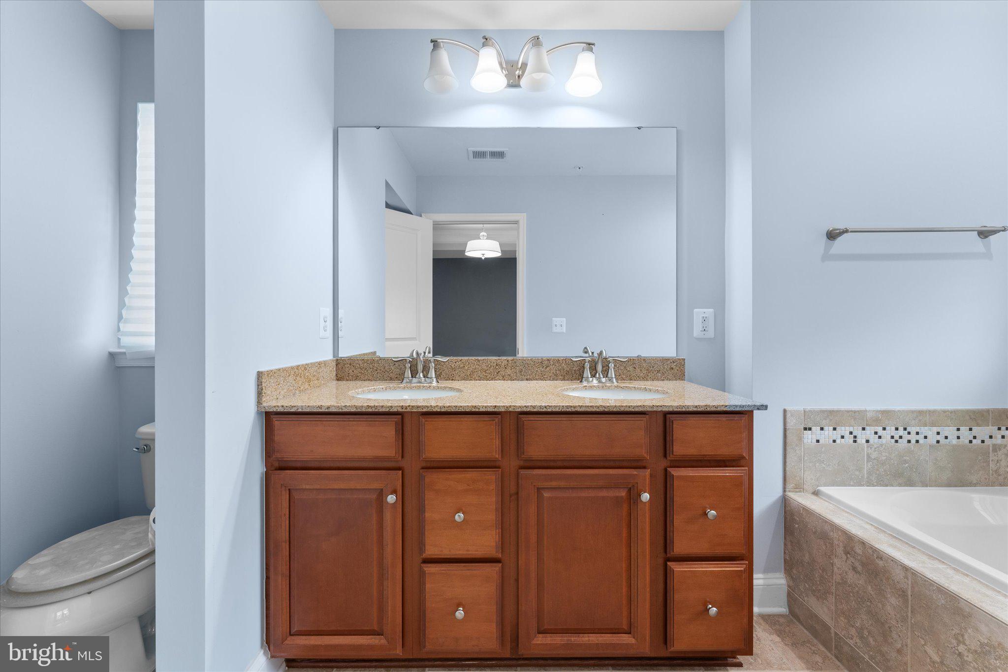 42618 Burbank Ter