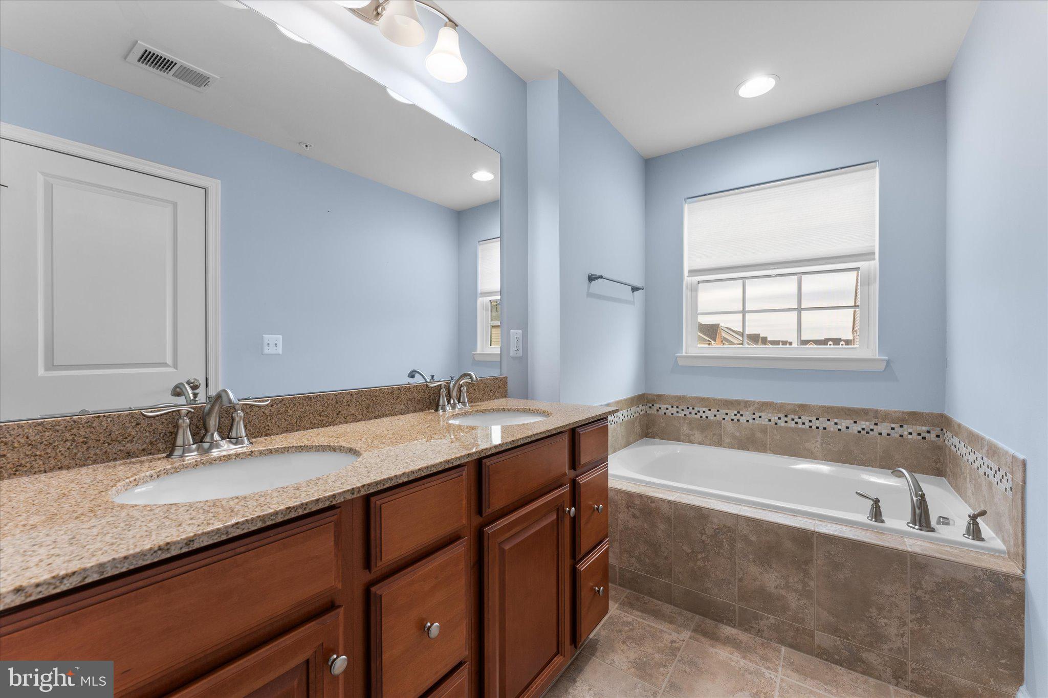 42618 Burbank Ter