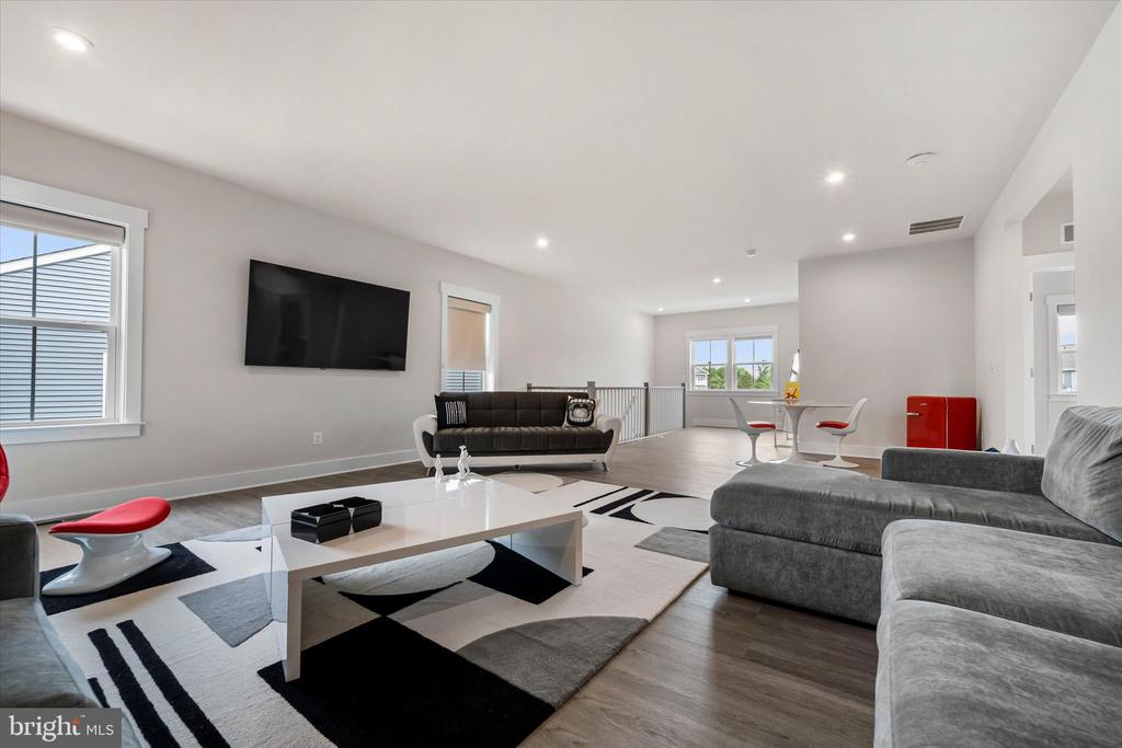 43441 BETTYS FARM DRIVE