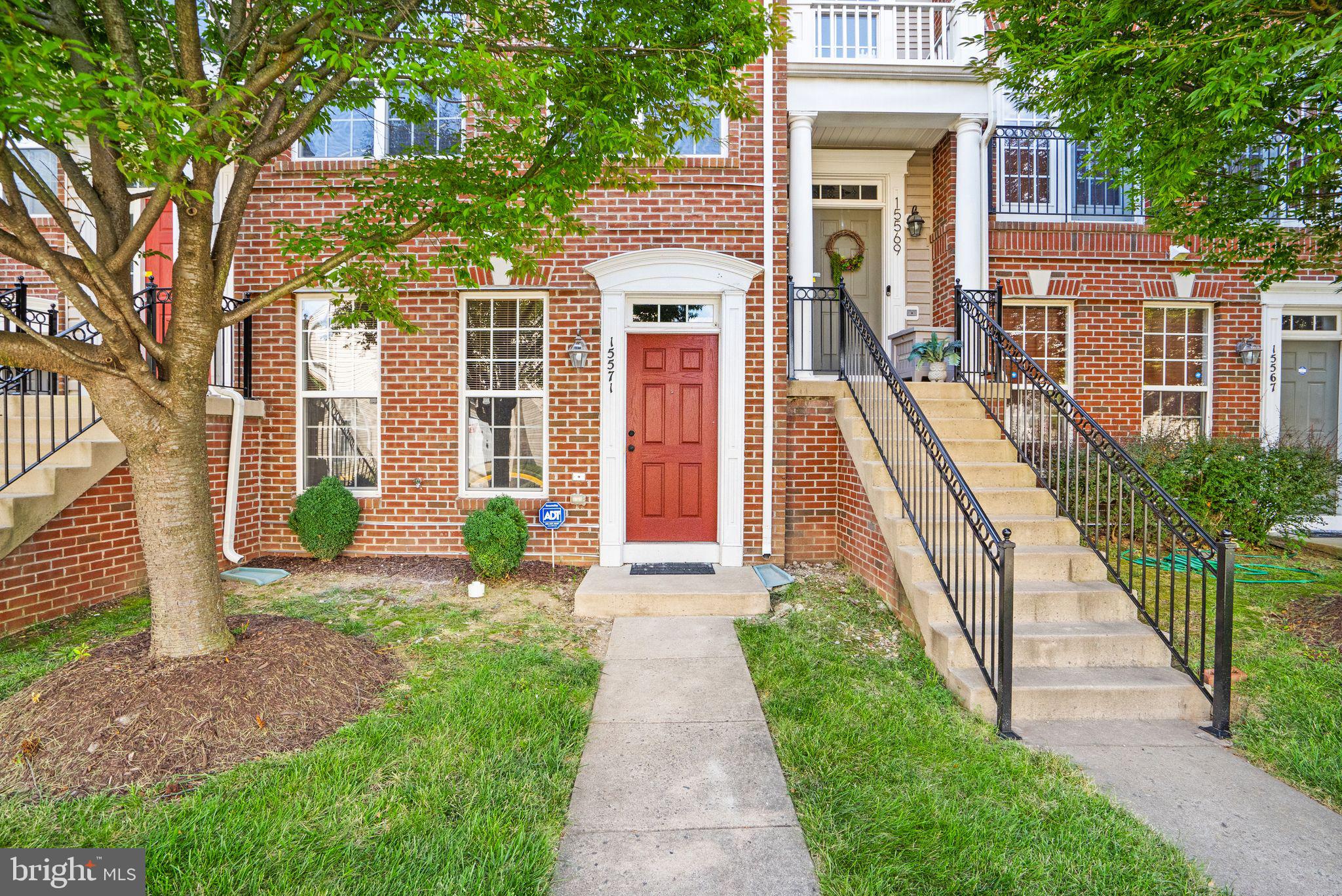 15571 JOHN DISKIN CIRCLE