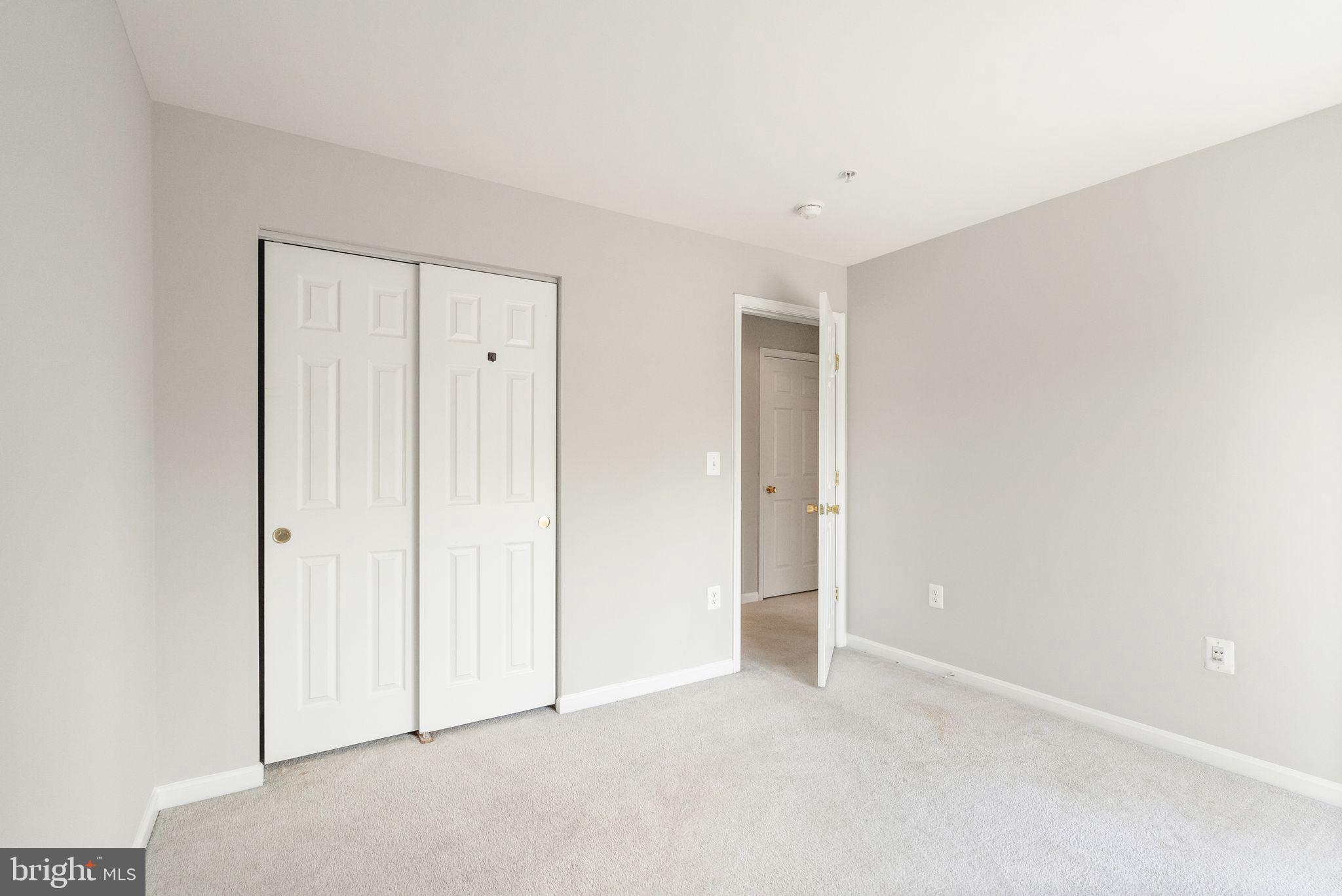 15571 JOHN DISKIN CIRCLE