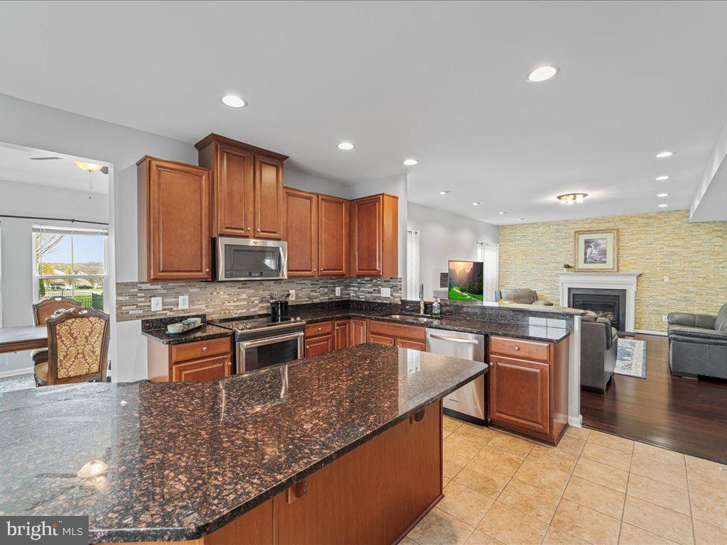 2165 Port Potomac Ave