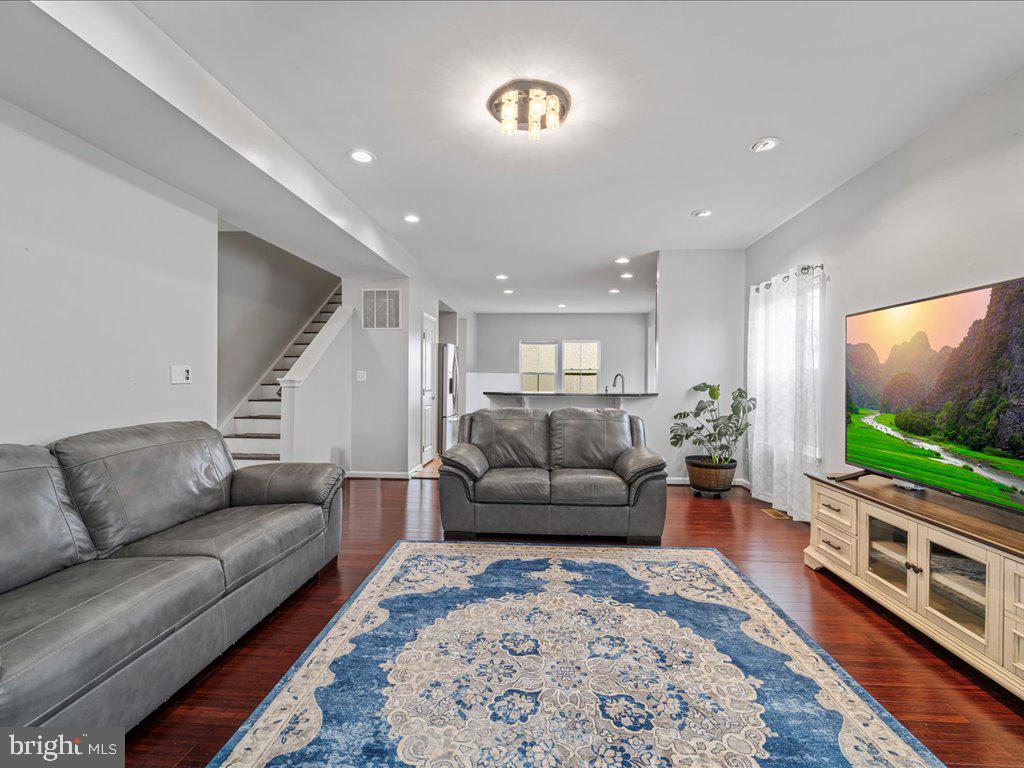 2165 Port Potomac Ave