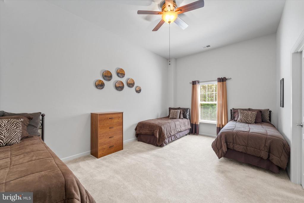 16437 Chattanooga Ln
