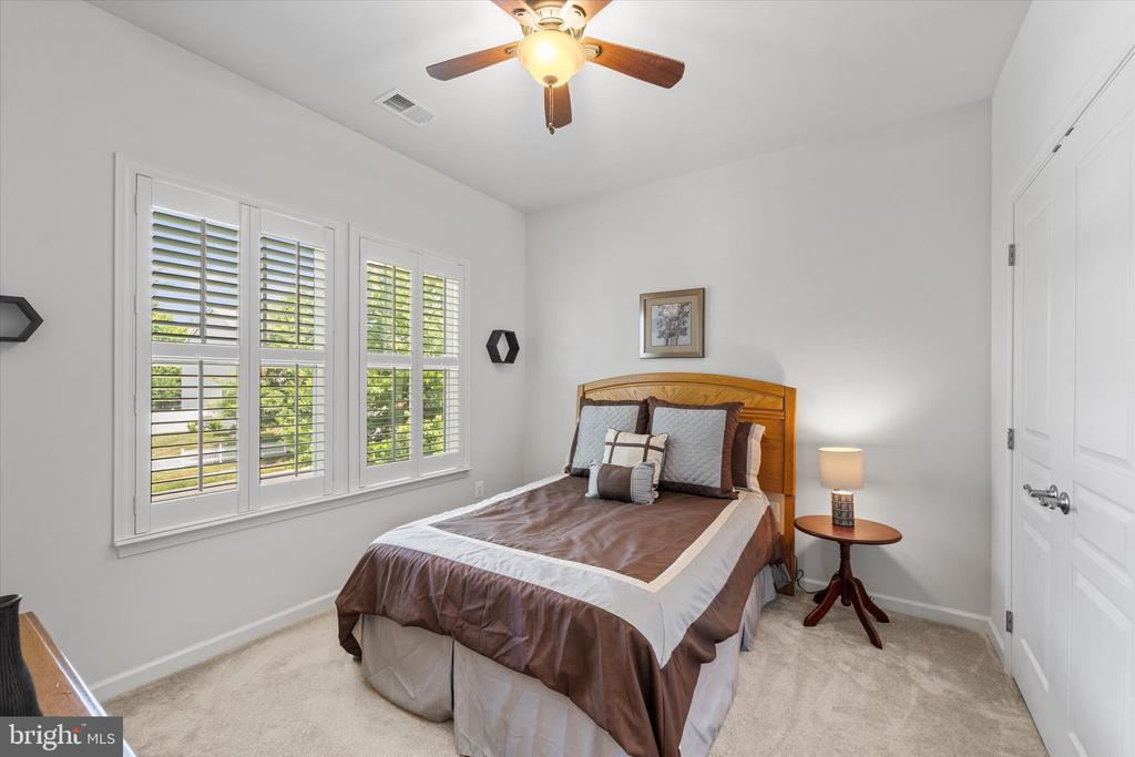 16437 Chattanooga Ln