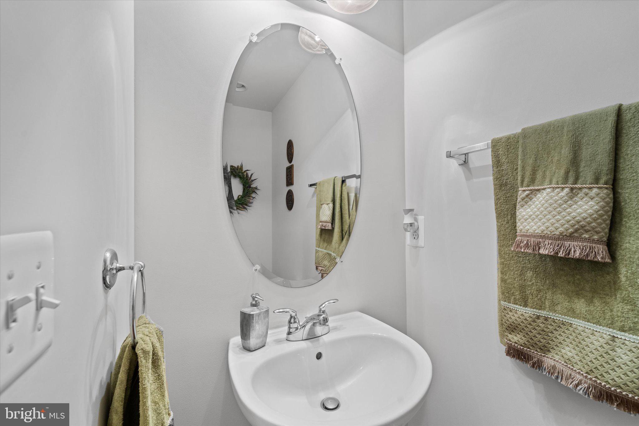 16437 Chattanooga Ln