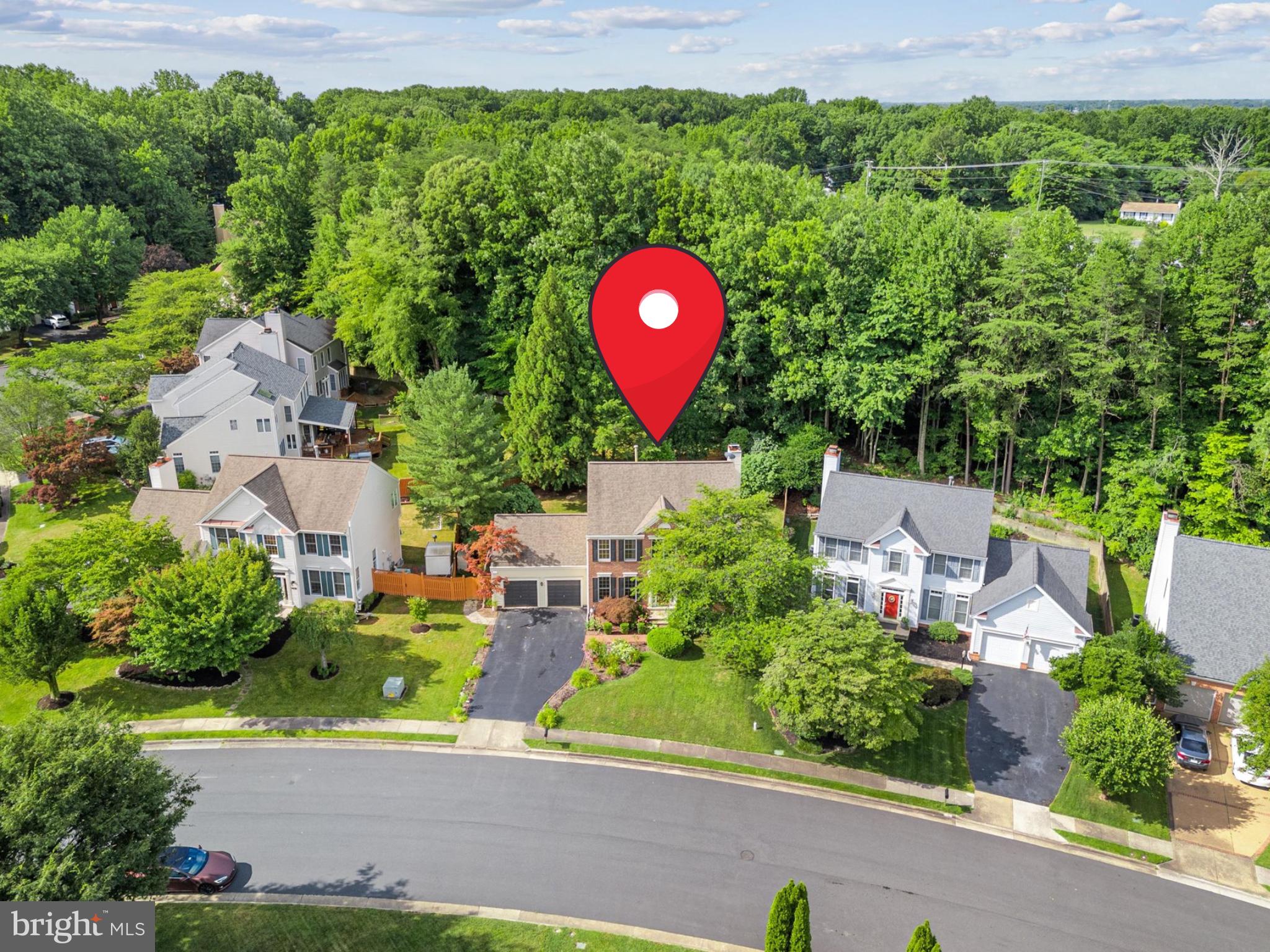 3933 Leaf Lawn Ln