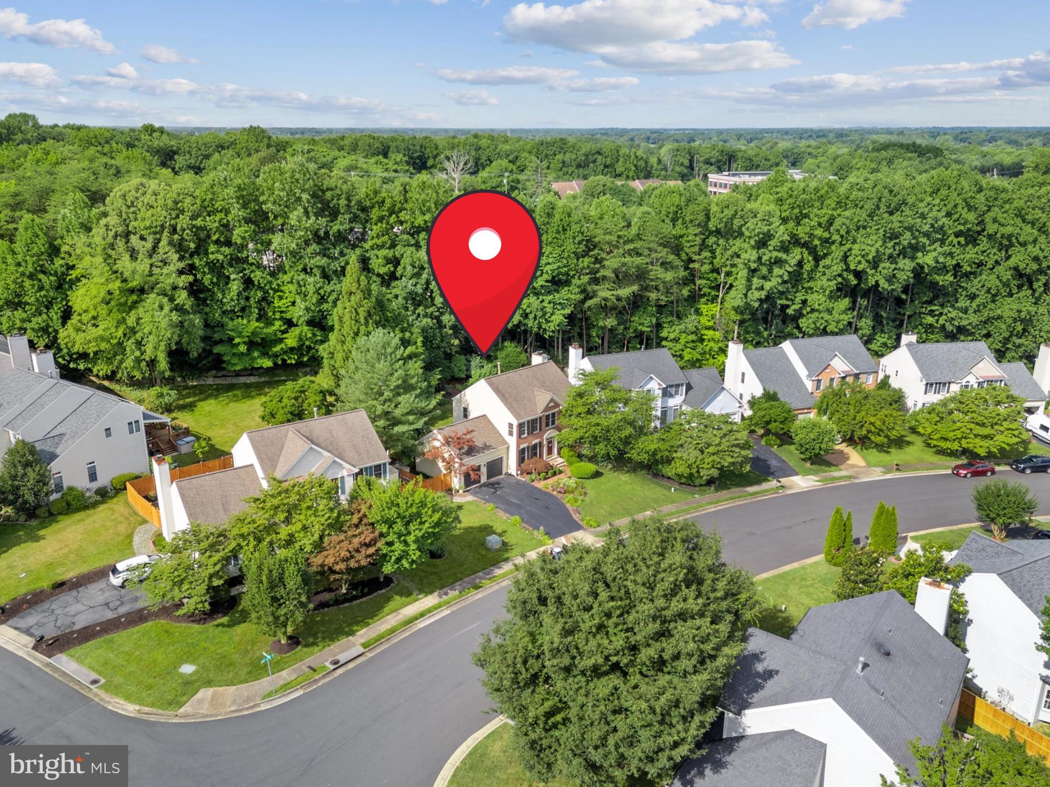 3933 Leaf Lawn Ln