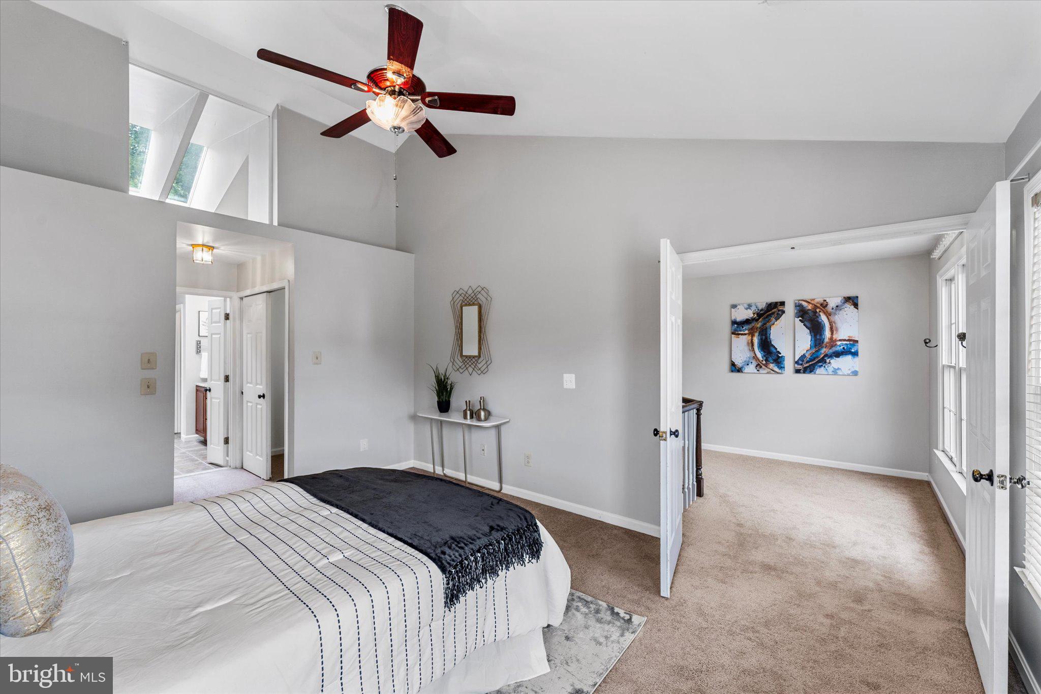 3933 Leaf Lawn Ln