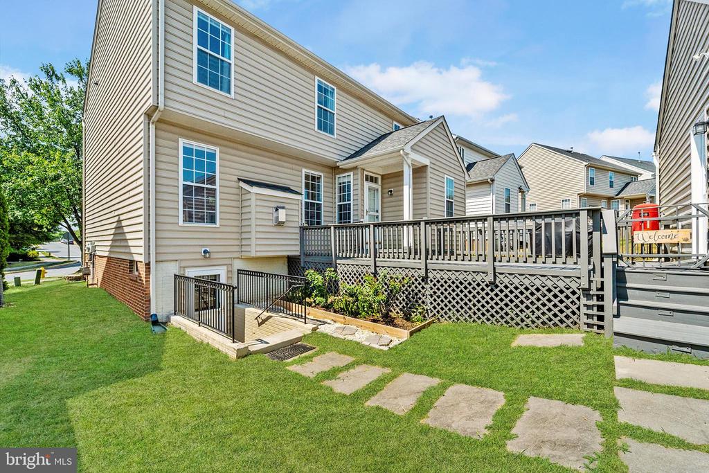 16253 Catenary Dr