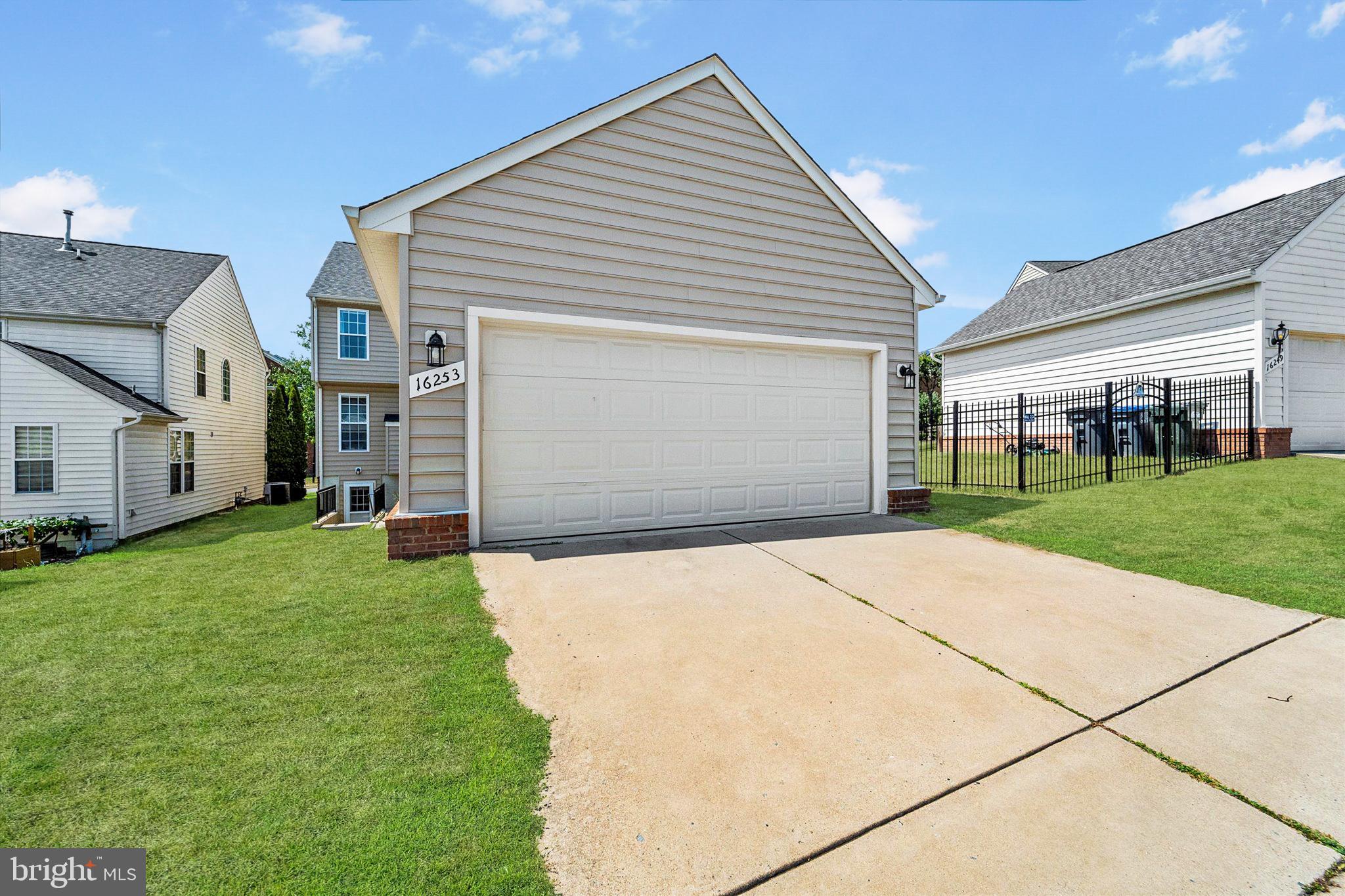 16253 Catenary Dr
